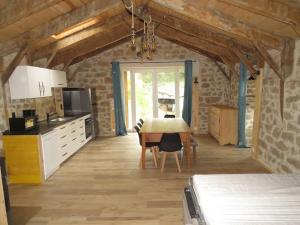 Maisons de vacances Gite 5 personnes en Ardeche : photos des chambres