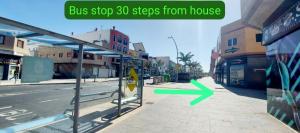 Ten Minutes From Airport - 2