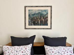 Aristotelis Cozy and Playful at Roman Forum