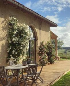 Villas Beautiful chartreuse with swimming pool : photos des chambres