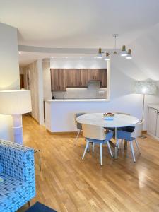 Apartamento boutique con terraza y vistas al mar. Porto Vilanova