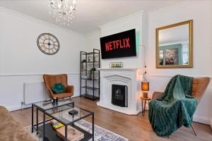 Birmingham Gem-Stylish 5 Bed house near NEC, BHX, HS2 - Huge Parking & Fast WiFi!