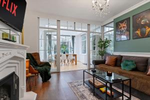 Birmingham Gem-Stylish 5 Bed house near NEC, BHX, HS2 - Huge Parking & Fast WiFi!