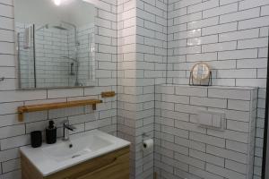 Widok na las, Pod Reglami studio