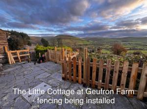 Cozy Log Burner Cottage & On-Site Dog Field