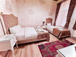 Deluxe Double Room Ground Floor With Kitchen room in Alhambra Apart Hotel