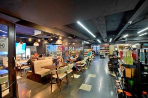 Jardim no concreto Lake side