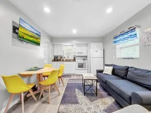 Searenity Stand Alone 2 bed 1 bath Beach Cottage - Leffis Key