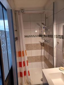 Studio neuf confortable à 10 min à pied de la gare