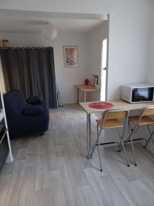 Studio neuf confortable à 10 min à pied de la gare