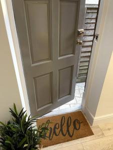 Private Access Double Ensuite Room - Ground Floor