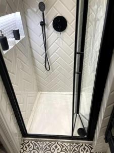 Private Access Double Ensuite Room - Ground Floor