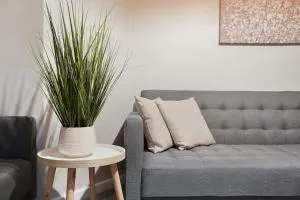 Stradbroke House - 5 Bed Townhouse, Sleeps 11, Great for Group Stays & Workers, FREE Parking & Netflix - Hosted by Stay Host Save - Manor