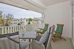 mit Meerblick und Balkon, gratis Nutzung vom AHOI Erlebnisbad und Sauna in Sellin - FeWo Ostseeperle Nr 17