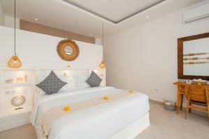 Villa Mayasa - 4BR Private Luxury Villa with Rooftop near Seseh Beach