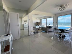 Grand T3 avec 2 terrasses et accès direct plage - FR-1-420-129