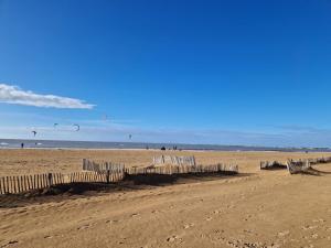 Appartements Chatelaillon-Plage: Appartement 4 pieces, 6 pers, terrasse, WIFI - FR-1-706-11 : Appartement