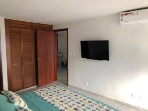 Hermoso apartamento con balcón cerca a la mejor playa