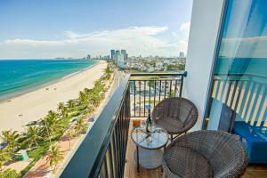 Seashore Hotel & Apartment