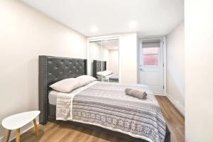 DUPLEX 6 BEDROOMS IN HEART OF PLATEAU MONT-ROYAL