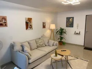 F2 St Denis Jardin d'état - La Providence