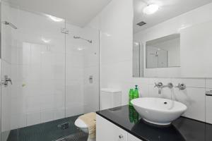 Spacious & Comfy Apt for 6 Next to Darling Harbour