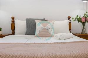 Zenhouse Vista Elegant 5BR Coastal Haven