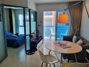 Grandblue condominium 402