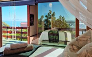 The Loft, 2 bedroom, sleeps 4, Central, Fantastic Views!