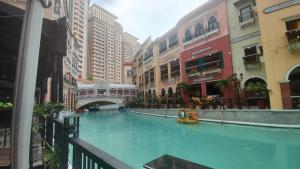 11B Tower 1 Viceroy Residences Mc Kinley Hill BGC