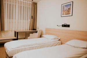 Large Twin Room room in Iness Hotel