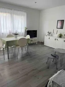 Gemütliche Einliegerwohnung (2 Zimmer), Schönaich - 霍尔茨格尔林根