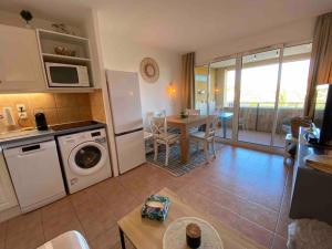 Beau 2 pièces, Magnifique vue mer et piscine