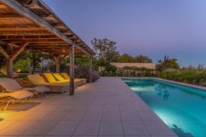 Villa Charlotte for 14 persons with 73m2 Pool in Central Istria - Daily Housekeeping & Breakfast Ser 
