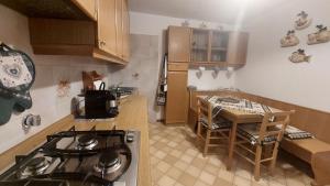 LE RONDINI di Casa Bernardi, spazioso appartamento con veranda e Area Cani privata