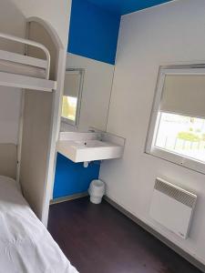 Hotels KRYSTAL HOTEL : photos des chambres