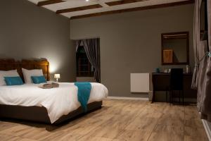 Hendersons Lodge Ltd