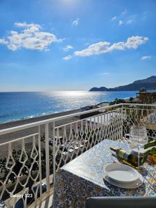 BAGLIO SUL MARE Letojanni Taormina