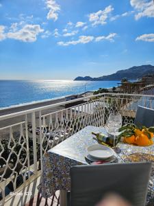 BAGLIO SUL MARE Letojanni Taormina