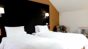 Hotels Logis Hotel La Breche de Roland : Chambre Lits Jumeaux