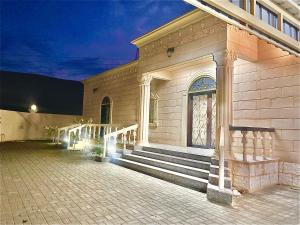 Shakir house