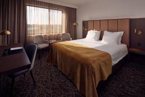 Deluxe Double Room with Bath  room in Van der Valk Hotel Amersfoort A1
