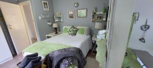 Magnificent 10 sleeper beach cottage SeaShells