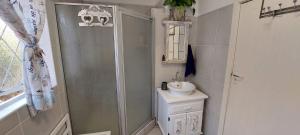 Magnificent 10 sleeper beach cottage SeaShells