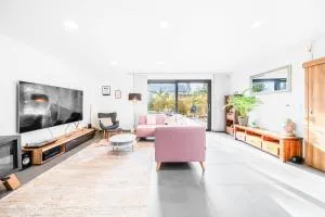 Dům u Prokopského údolí - Holyně