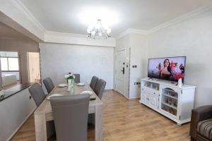 Charming Spacious 3-Bed-Rooms Coastal Marina Sea View