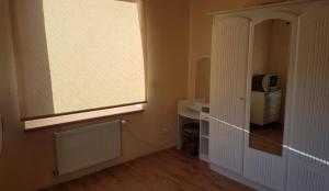 Kambario nuoma su bendru vonios kambariu