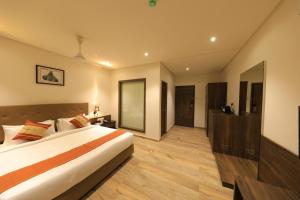 The Byke Suraj Club, Junagadh