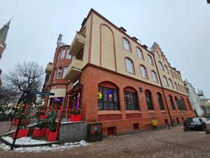 Main Street Apartments