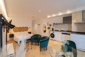 Edificio Correos by Plaza Mayor Apartamentos